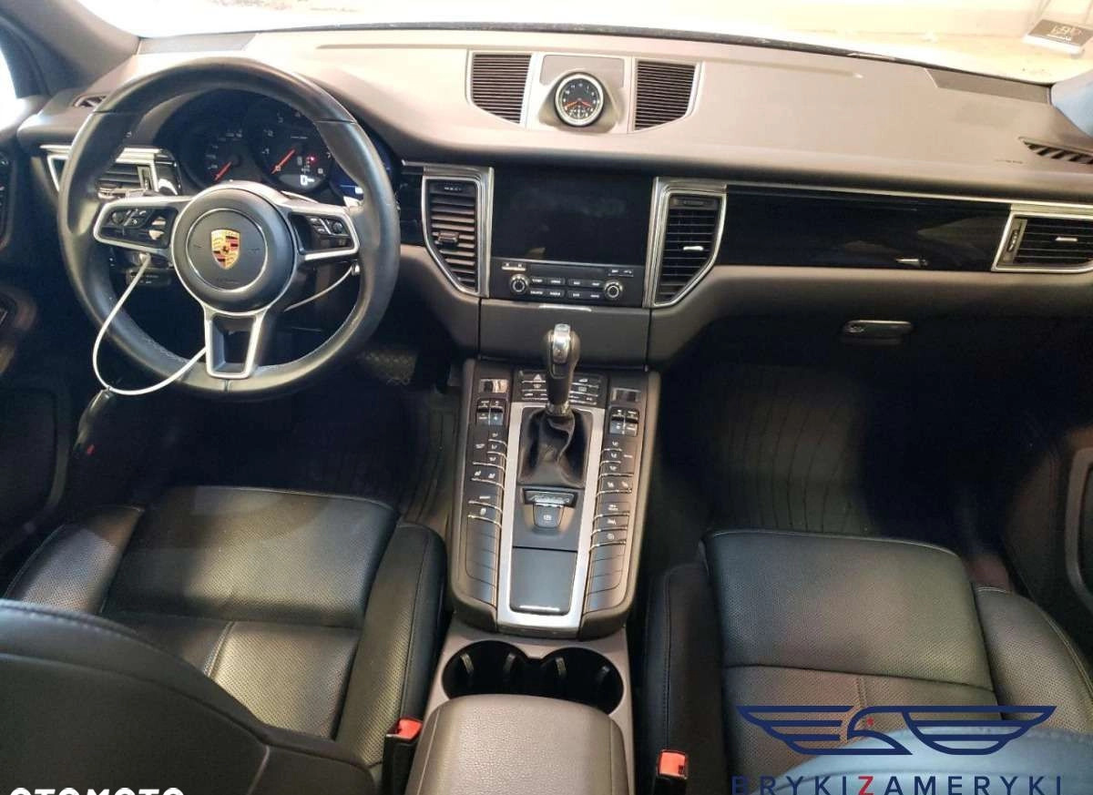 Porsche Macan cena 83200 przebieg: 54872, rok produkcji 2018 z Stepnica małe 56